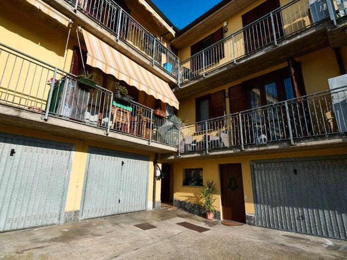 Appartamento trilocale in vendita in Via Roma, Centro, Comazzo
