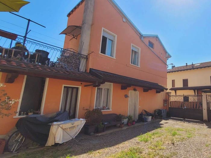 Appartamento trilocale in vendita in Via Francesco Baracca, Centro, Magnago