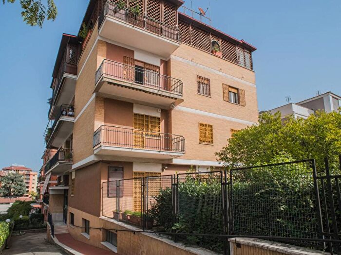 Appartamento trilocale in vendita in Via dei Genieri, Cecchignola Giuliano Dalmata, Roma