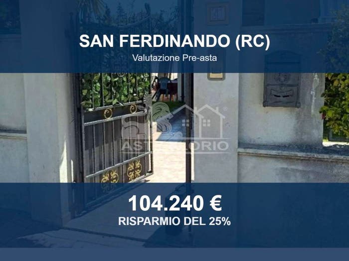 Casa con 6 locali in vendita in Via Vivaldi, San Ferdinando