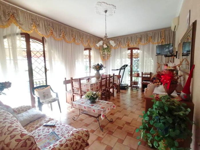 Casa con 6 locali in vendita in Via Alessandro Nelli, Borghesiana, Roma