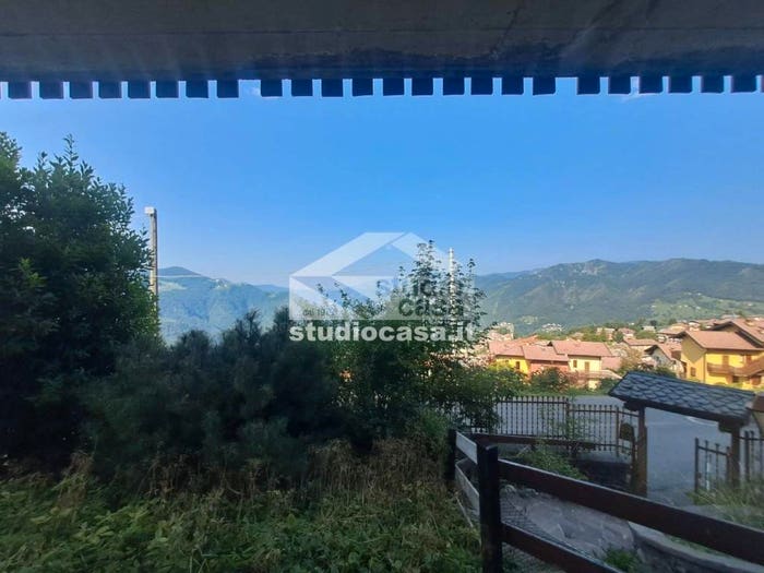 Appartamento trilocale in vendita in Via Prati Alti, Costa Di Serina, Costa Serina