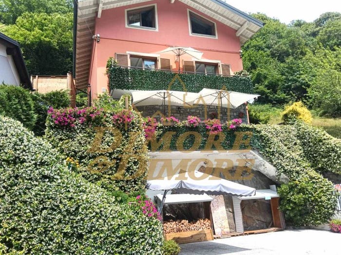 Casa con 6 locali in vendita in Valle Cannobina