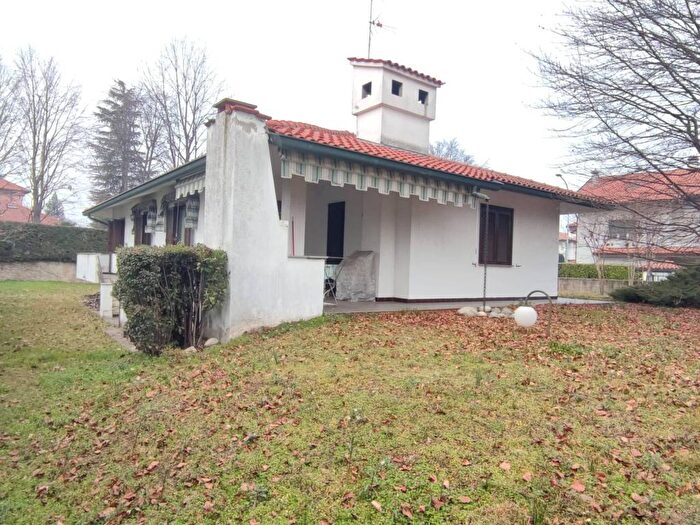 Casa con 5 locali in vendita in Via San Fermo, Centro, Parabiago