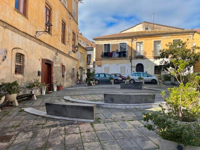 Appartamento trilocale in vendita in Vicoletto Sant'Angelo, Centro Storico, Catanzaro