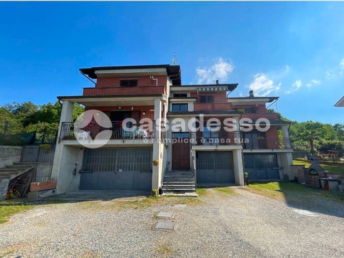 Appartamento quadrilocale in vendita in Via Monsignor Moietta, Centro, Brusasco