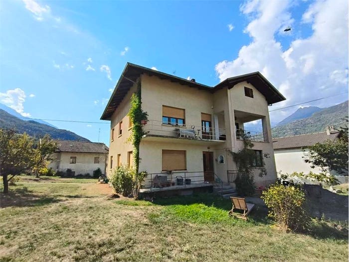 Appartamento con 5 locali in vendita in Chez Croiset, Fénis