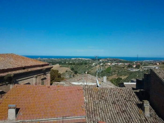 Casa con 6 locali in vendita in Discesa Di Giacomo, Centro, Monteodorisio