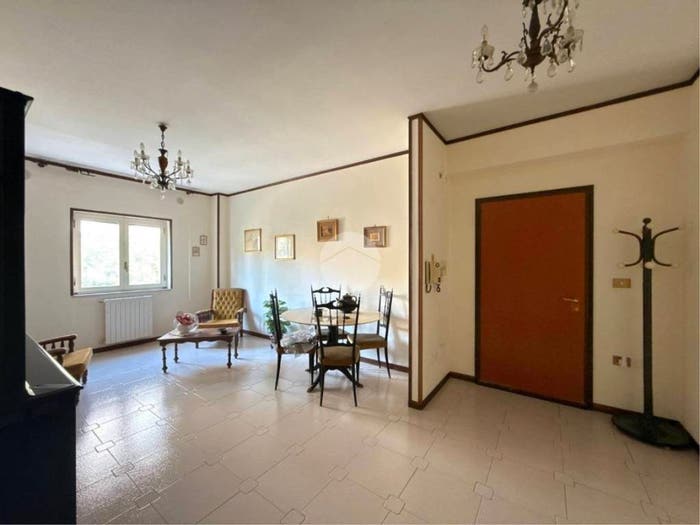 Appartamento trilocale in vendita in Via Francesco Petrarca, Centurano, Caserta