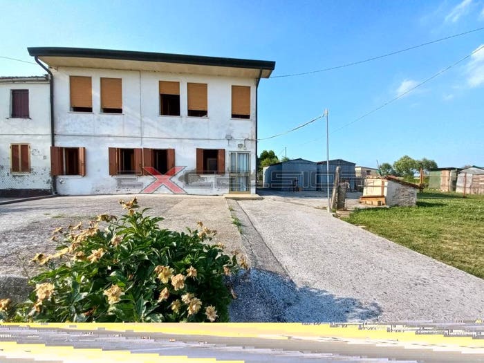 Casa trilocale in vendita in Via G Matteotti bis Cavarzere, Rottanova, Cavarzere