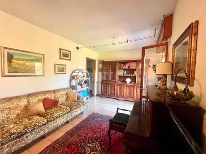 Appartamento con 6 locali in vendita in Centro, Barga