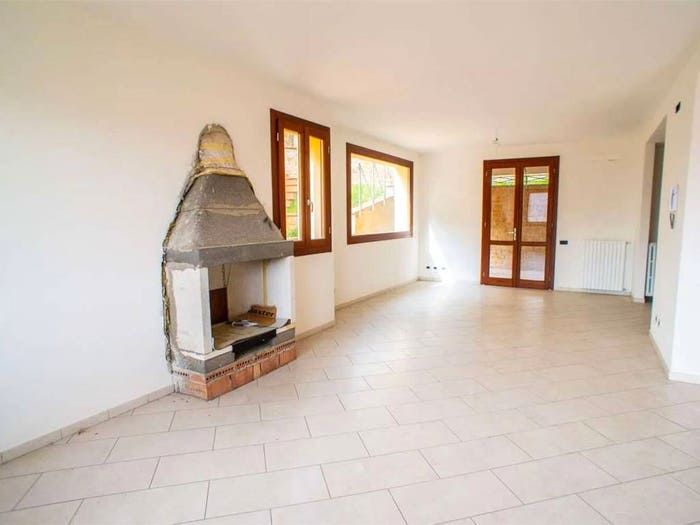 Casa con 5 locali in vendita in Via Vittorio Nofretti No Number, MontecatiniTerme