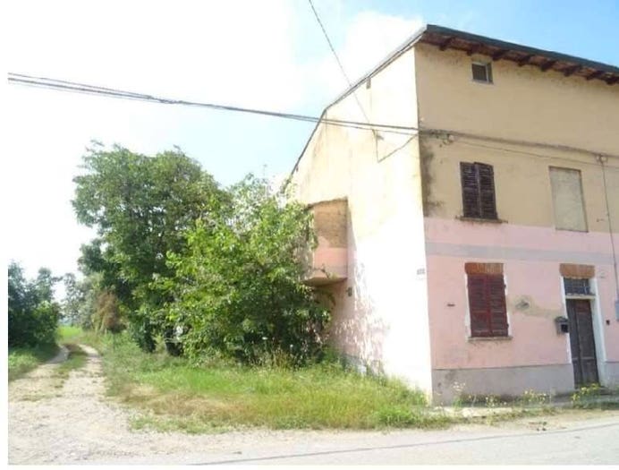 Casa con 6 locali in vendita in Via Villa Biscossi Galliavola PV Italia, Centro, Galliavola