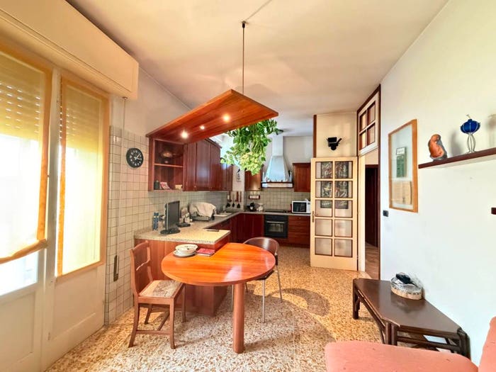 Appartamento con 5 locali in vendita in Via Carlo Montanari, Centro, Goito