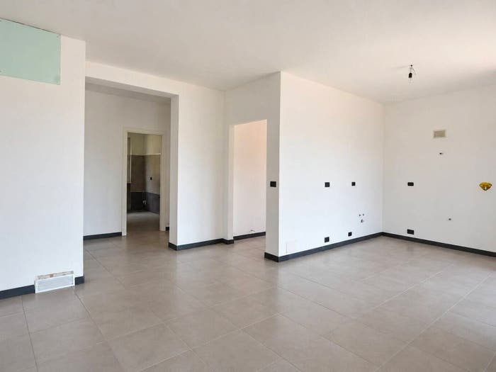 Casa con 6 locali in vendita in Via Maccalè, Centro, Bargagli