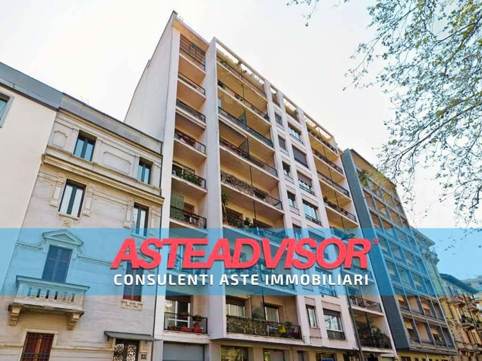 Appartamento quadrilocale in vendita in Viale Argonne, Argonne Corsica, Milano