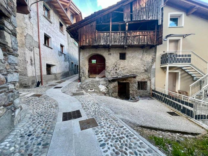 Casa con 6 locali in vendita in Via Cesare Battisti, Incudine
