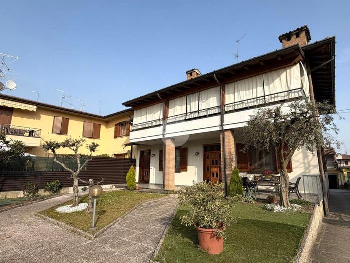 Appartamento trilocale in vendita in Via Monsignor G Rizzi, Ospitaletto
