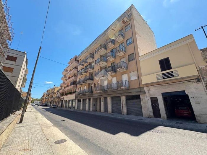 Appartamento con 6 locali in vendita in Via Bastioni S Giacomo, Centro Storico, Brindisi