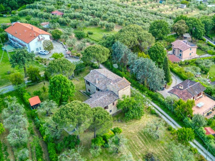 Casa con 6 locali in vendita in Strada di Compresso, Colle Umberto Monte Tezio, Perugia
