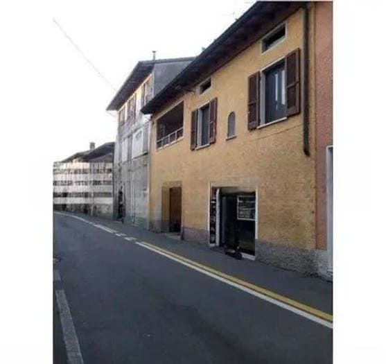 Appartamento trilocale in vendita in Via Roma Mairano BS Italia, Centro, Mairano