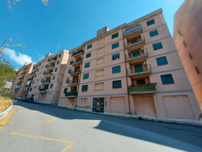 Appartamento con 5 locali in vendita in Via Umberto Terracini, Annunziata Alta, Messina