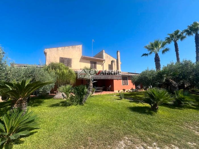 Casa con 6 locali in vendita in Via PulizziChianu, Centro, Petrosino