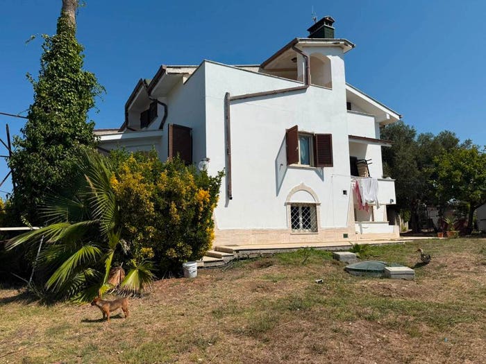 Casa con 6 locali in vendita in Via delle Tortore, Fossignano, Aprilia