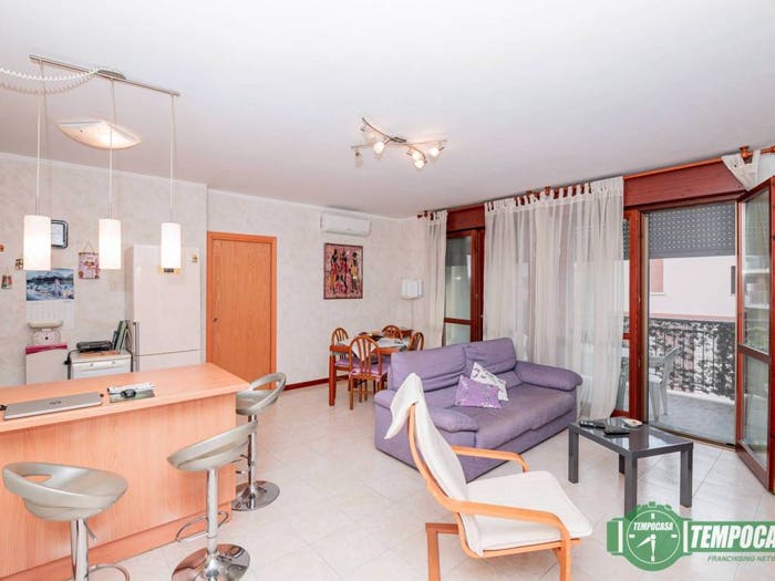 Appartamento trilocale in vendita in Via Rickenbach, Melegnano