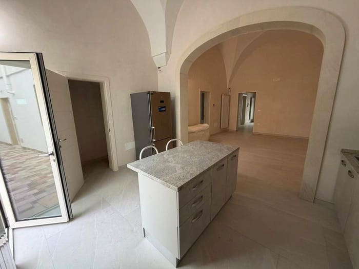 Casa con 5 locali in vendita in Via Roma, Calimera