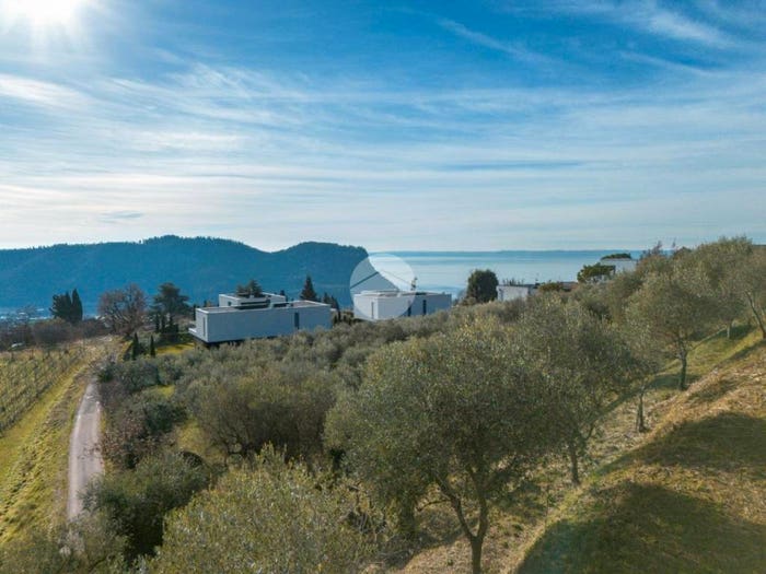 Casa quadrilocale in vendita in Villaggio Oliveto, Marciaga, Costermano sul Garda