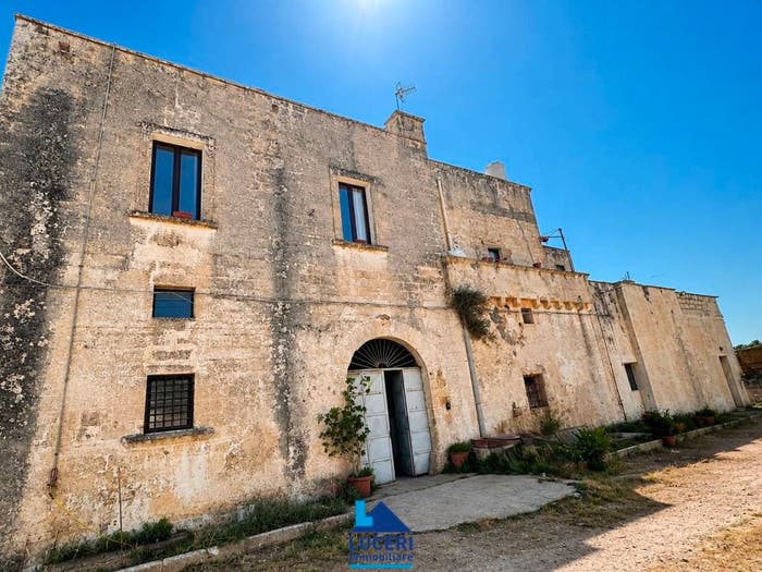 Casa con 6 locali in vendita in SS, Lequile
