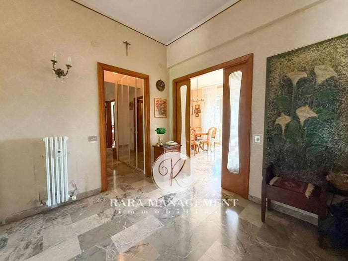 Appartamento con 5 locali in vendita in Via Michelangelo Buonarroti, Regione, Ancona