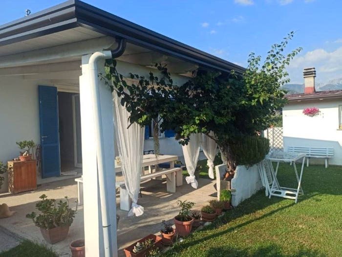 Casa quadrilocale in vendita in Via Cocombola, Romagnano, Massa