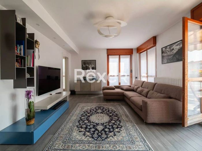Casa quadrilocale in vendita in Via Ugo Betti, Gallaratese, Milano