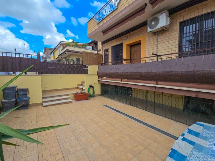 Appartamento bilocale in vendita in Via Gioiosa Ionica, Rocca Cencia, Roma
