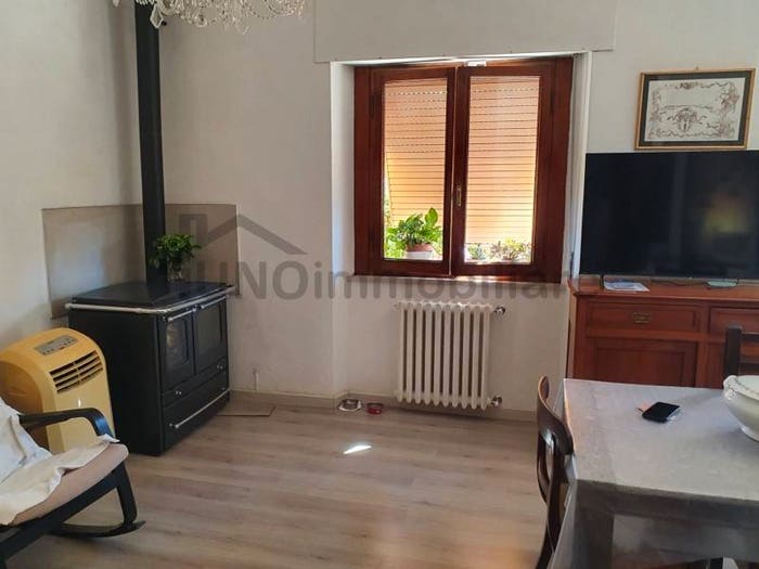 Appartamento quadrilocale in vendita in Catona, Arezzo