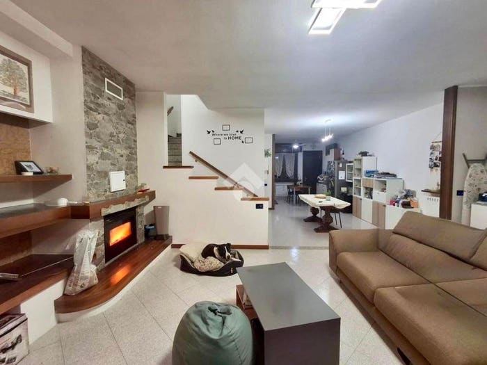 Casa quadrilocale in vendita in Via Don Bergamaschi, Centro, Caorso