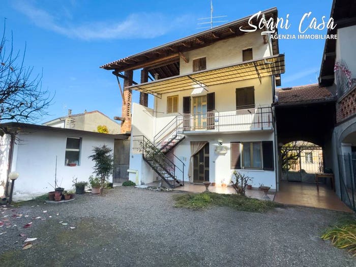 Casa trilocale in vendita in Via Guglielmo Marconi, Centro, Suno