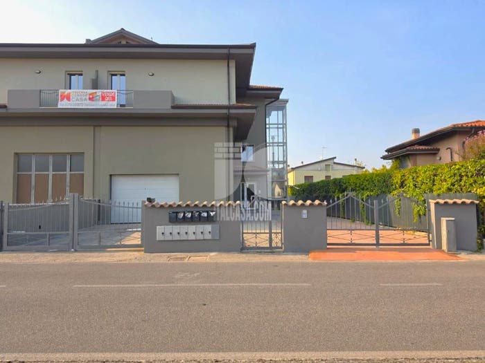 Appartamento trilocale in vendita in Via Pisacane, Eremo, Curtatone
