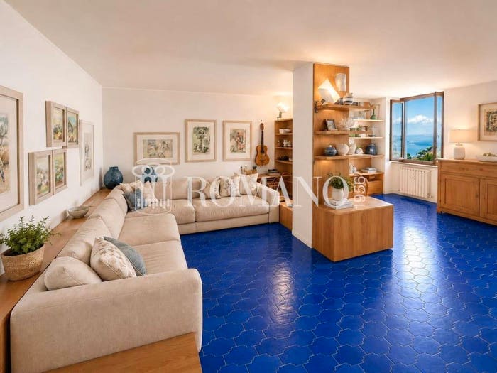 Appartamento trilocale in vendita in Via Aprile, Ruta, Camogli