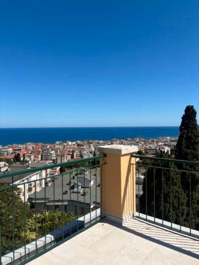 Casa quadrilocale in vendita in Via Adelasia, Collina Centrale Parco Fuor del Vento, Alassio