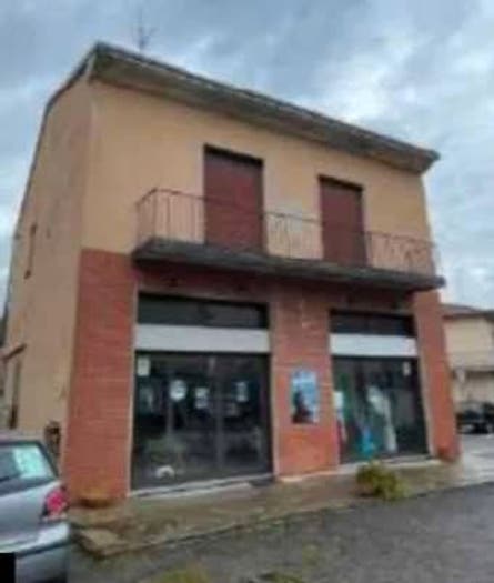 Appartamento trilocale in vendita in Via Cavour, Centro, Castronno