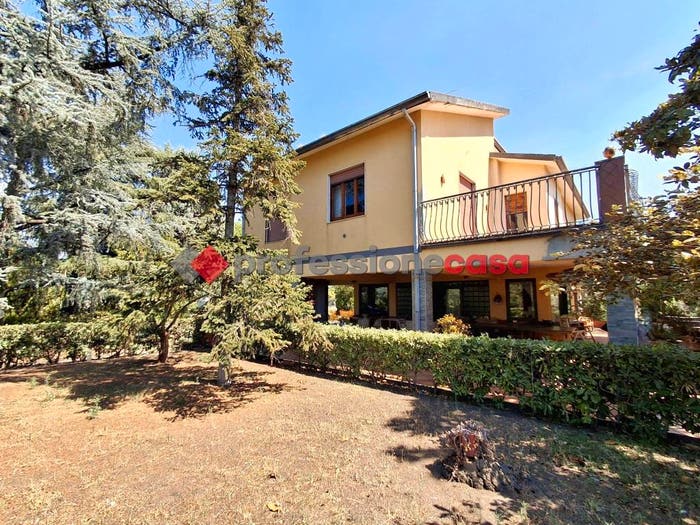 Casa con 6 locali in vendita in Via Antonino Boito, Centro, Pedara