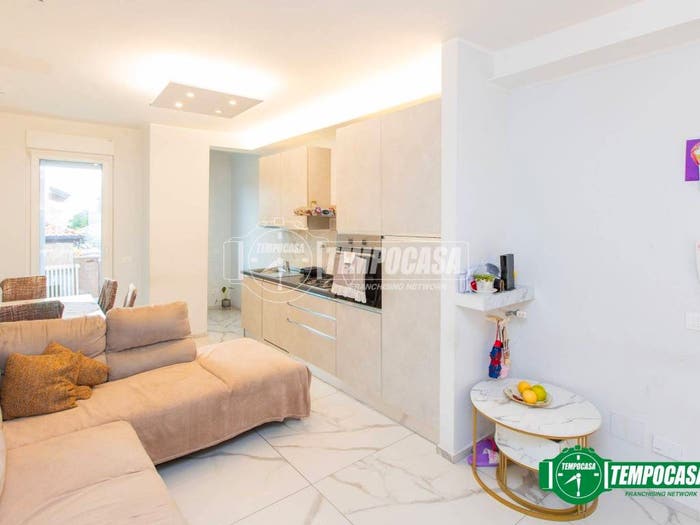 Appartamento trilocale in vendita in Via Alfonso Lamarmora, Sacconago, Busto Arsizio