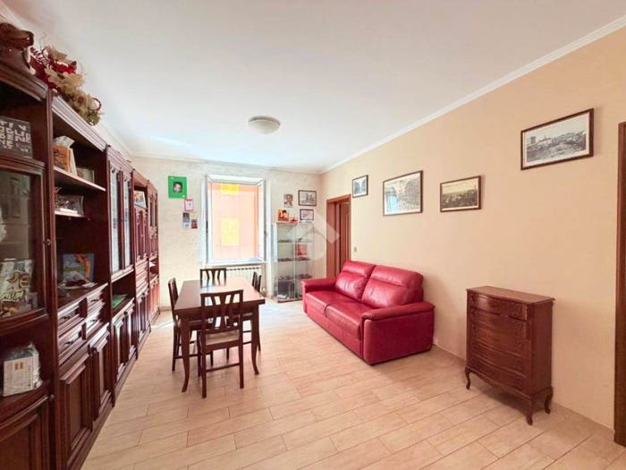 Appartamento trilocale in vendita in Via coronata, Cornigliano, Genova