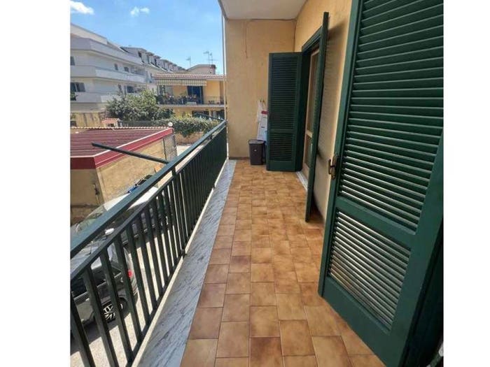 Appartamento con 6 locali in vendita in Via Papa Giovanni XXIII, Centro, Mugnano di Napoli