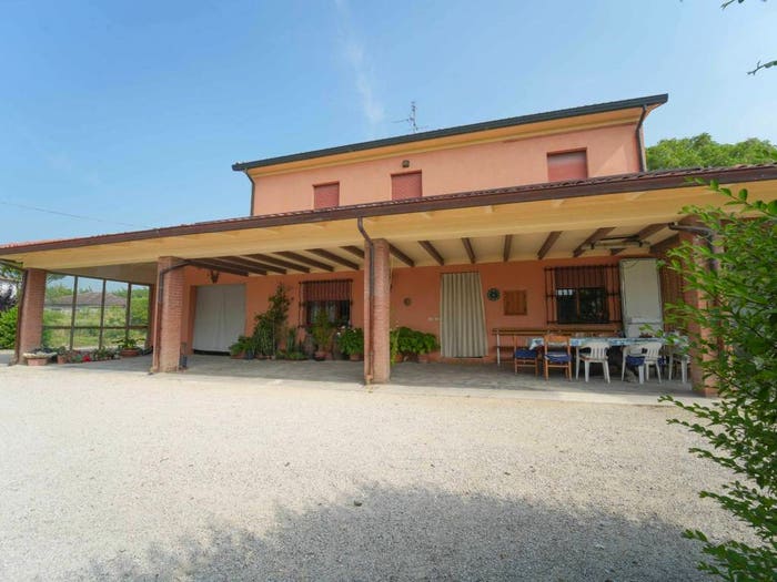 Casa con 6 locali in vendita in Via Rubicone, Macerone, Cesena