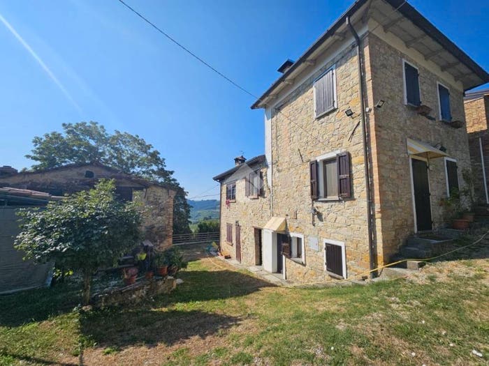 Casa quadrilocale in vendita in Str Iggio, Iggio, Pellegrino Parmense