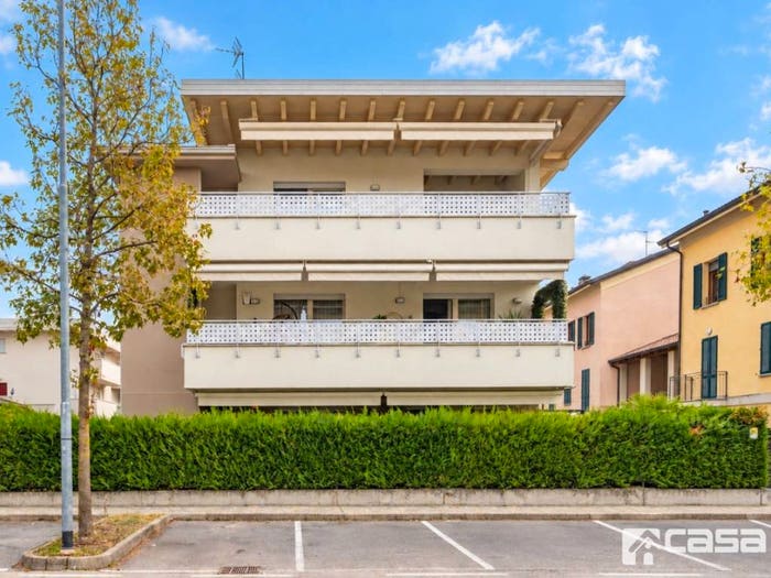 Appartamento trilocale in vendita in Via Francesco Melzi d'Eril, Vaprio d'Adda